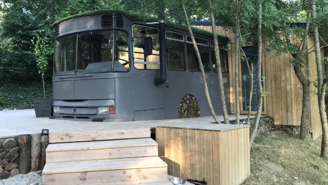 Bus Atypique Au Bord Du Canal Du Midi Et Au Coeur D'Une Foret 2 Chambres Villepinte  Exterior foto